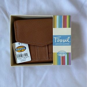 NWT Fossil Tan Leather Wallet